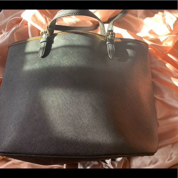 Michael Michael Kors Jet Set Tote - Picture 3 of 6